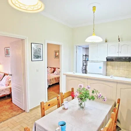 Zouli Sophia Apartment